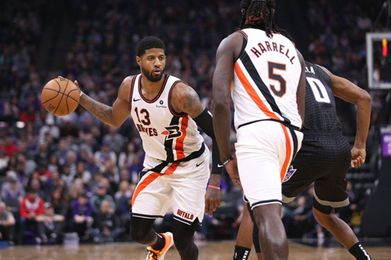  快船乔治复出，双核合砍70分复仇国王  