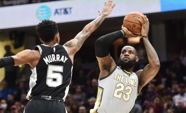  锡安威廉姆森复出鹈鹕大胜马刺结束连败困境